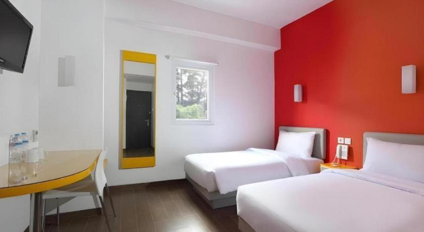 Amaris Hotel Pakuan Bogor Exterior foto